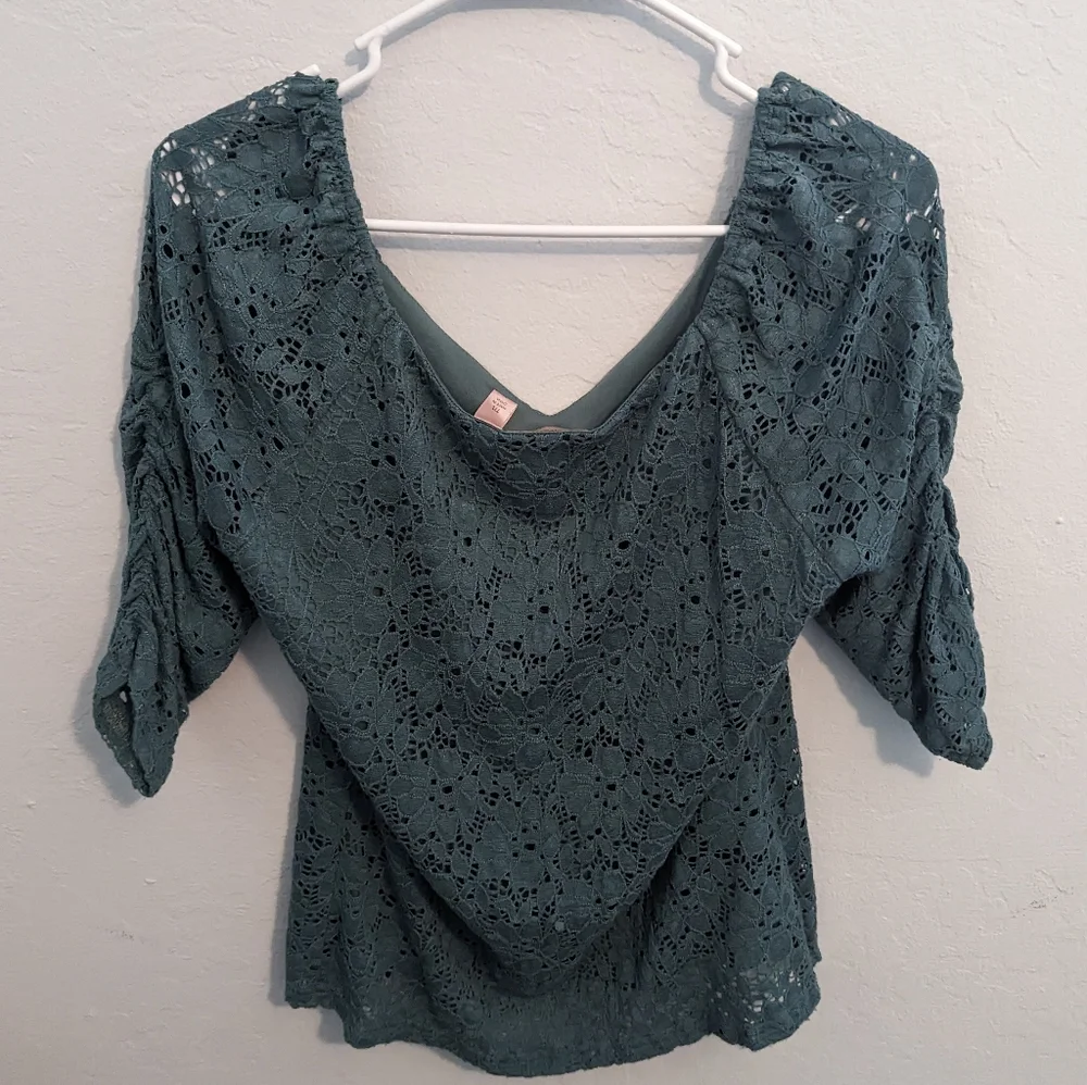 Lace Eyelet Top by Willow & Root - Picture 4 of 8